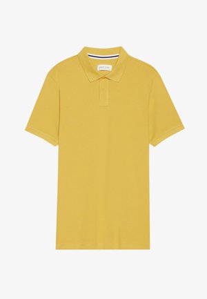 Camisa polo amarilla hecha de algodón suave. Presenta un collar clásico, mangas cortas y una tapeta de un solo botón.