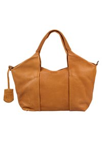 Bolso de hombro de cuero marrón claro con dos asas, textura suave y forma plana. Presenta una pequeña etiqueta adjunta con el logo.