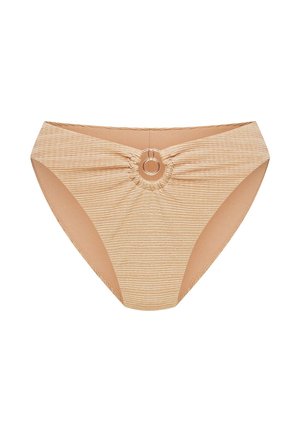 Beżowe bikini dolne z ribbowanym wykończeniem, z marszczonym przodem i dwoma małymi metalowymi pierścieniami na środkowym pasku.