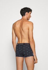 Calvin Klein Underwear LOW RISE TRUNK STRETCH 3 PACK - Cuecas boxer - dark green/light blue