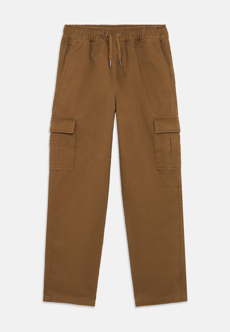 Pantaloni cargo marroni con vita elastica, cordino e due tasche laterali. Realizzati in tessuto liscio e resistente con cuciture a vista.