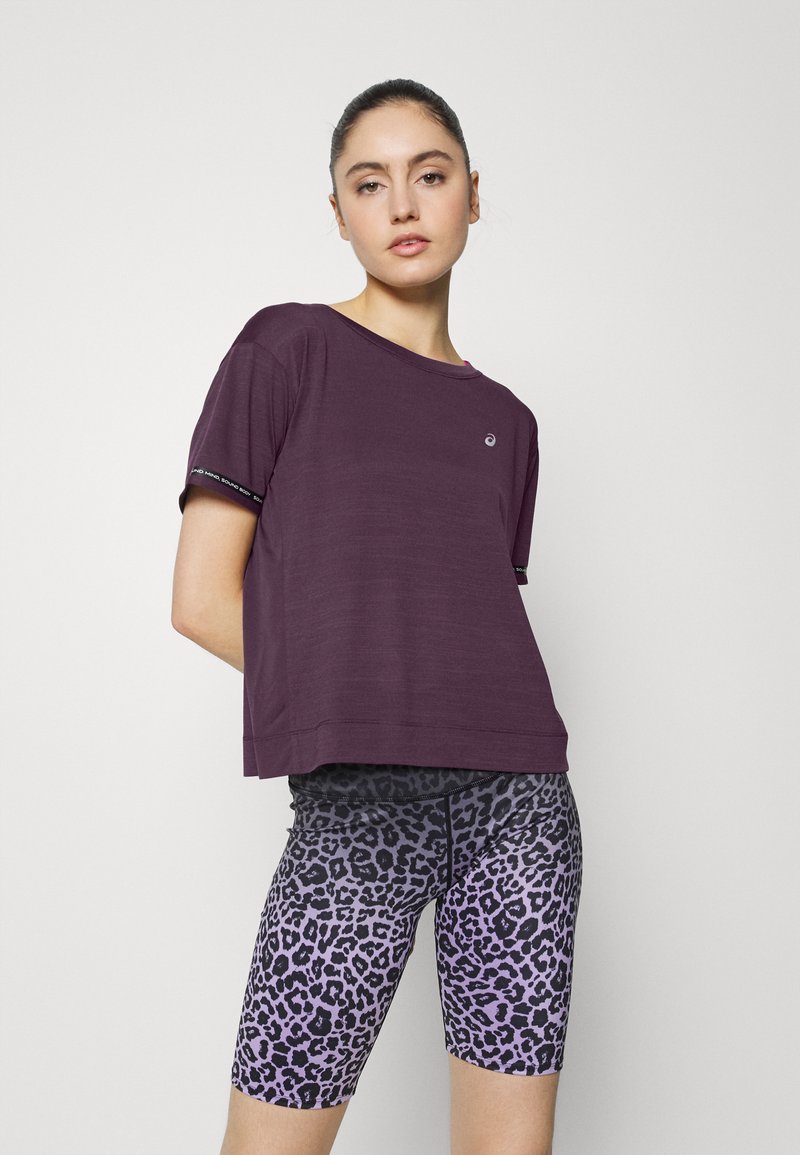 Damen Sportbekleidung | ASICS RACE CROP TOP Sport T-shirt deep plum/lila - WE31361 Damen Sportbekleidung | ASICS RACE CROP TOP Sport T-shirt deep plum/lila - WE31361