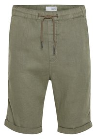 Olivengrønne shorts med snor i livet, rullede sømmer og et glat, let materiale. Har sydde lommer og et enkelt design.