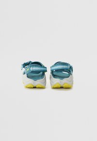 HOKA INFINI HIKE - Sandali da trekking - blue twilight/pea green