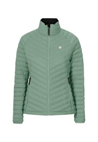 Chaqueta acolchada de color verde claro con alto cuello, que presenta costuras en forma de Chevron, bolsillos con cremallera y un logotipo en la parte superior izquierda del pecho.