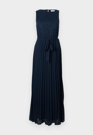 Rochie maxi bleumarin fără mâneci, cu corset din dantelă, fustă plisată și curea din material legată în talie.