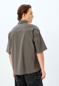 Koton SHORT SLEEVE - Skjorta - black