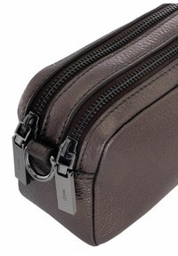 OCHNIK TOREBKA brąz