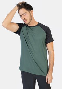 Spyder CREW - Camiseta deportiva - green