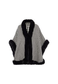 Poncho în carouri alb-negru, cu guler și manșete din blană artificială neagră, având o textură moale și un design lejer, fluid.