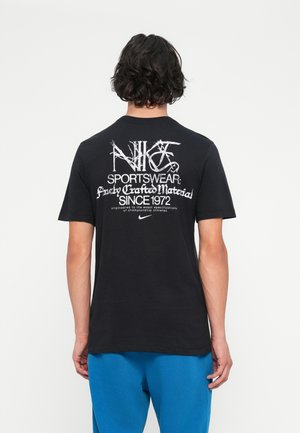 TEE WINGS CITY - Nyomott mintás póló - black