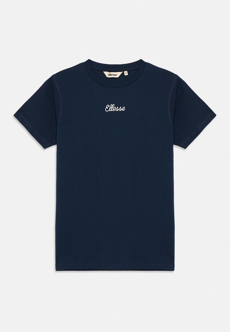 Námořnická modrá bavlněná tričko s krátkým rukávem, kulatým výstřihem a bílým vyšívaným logem "Ellesse" na prsou. Hladká textura, ležérní design.