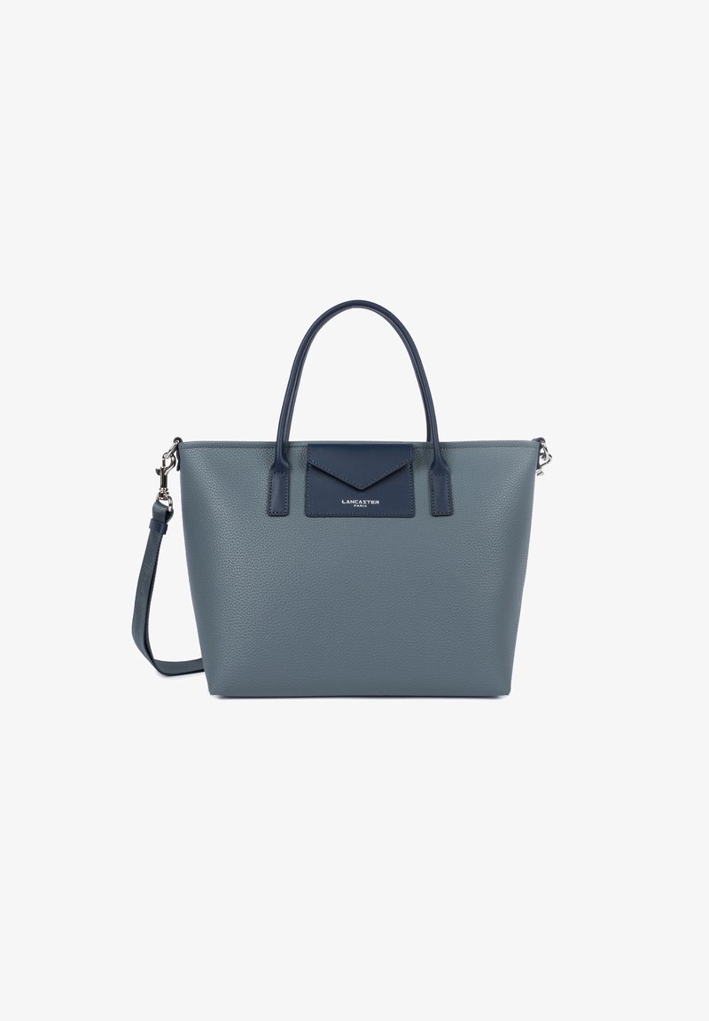 Borsa tote in pelle grigia a ciottoli con doppio manico superiore e tracolla removibile. Presenta un accento blu navy e un dettaglio del logo nella parte anteriore.