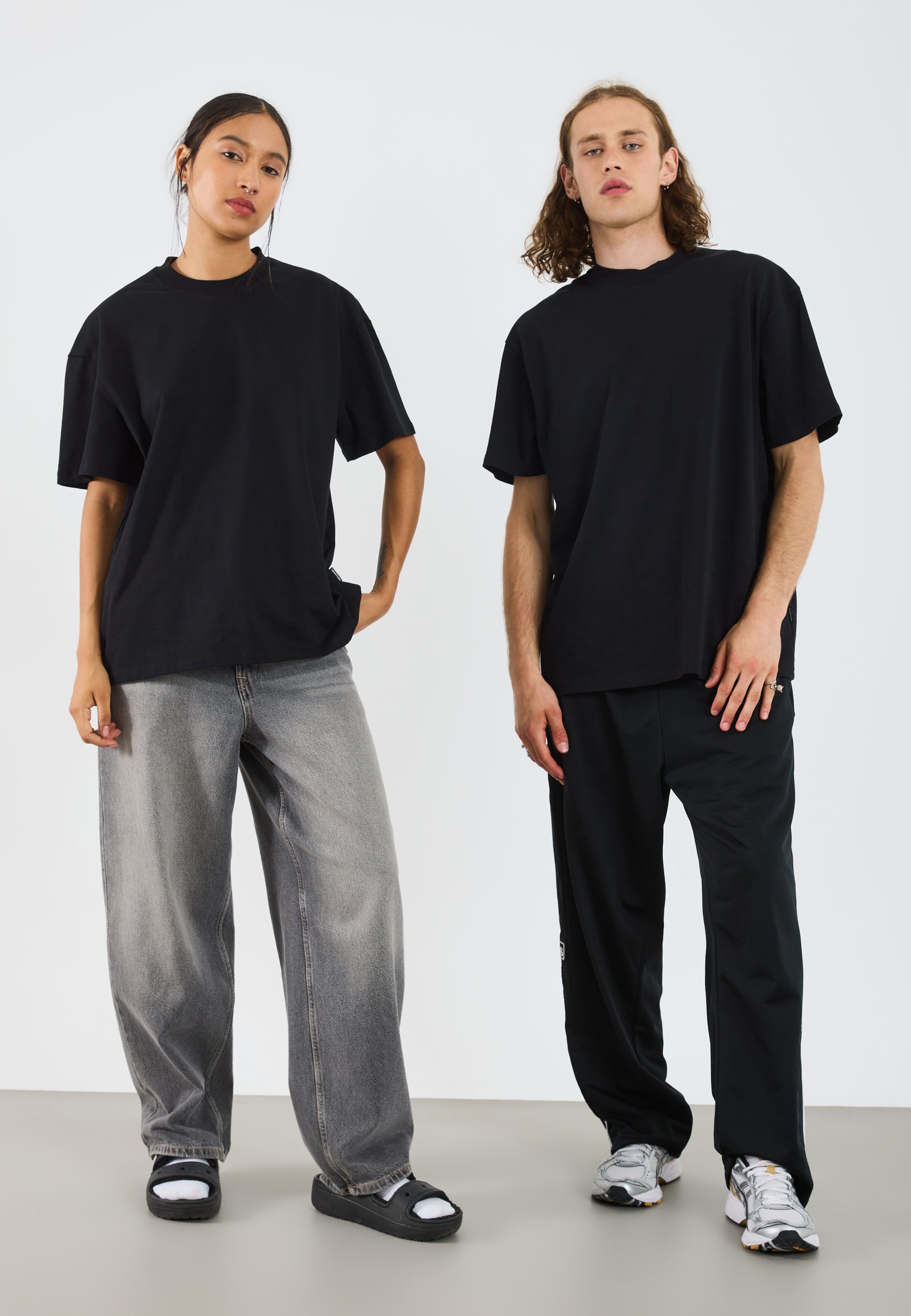 Ekouaer Set van 2 T-shirts voor vrouwen, oversized T-shirts met korte mouwen, zomer basic damestops, casual lente-T-shirt, Donkergrijs lichtgrijs, M