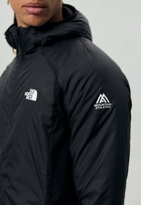 The North Face MOUNTAIN ATHLETICS HYBRID JACKET - Āra jaka - black