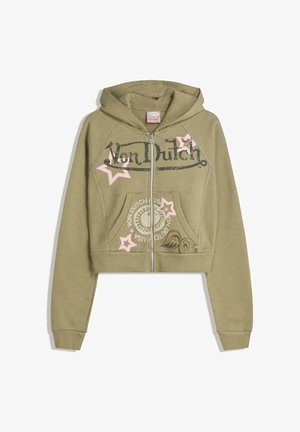 Olivovo zelená skrátená zipsová mikina z mäkkej látky s kapucňou. Má ružové hviezdne grafiky a logo 'Von Dutch' v tmavozelenej farbe. Obsahuje prednú kapsu.