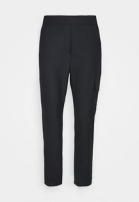 Pantalons noirs à coupe droite, fabriqués dans un tissu texturé. Comprend une poche latérale et une taille plate pour une finition élégante.