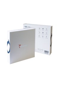 Witte rechthoekige doos met afgeronde hoeken, met het "TECHMADE" logo in het rood. De achterkant toont productkenmerken met iconen en blauwe accenten.