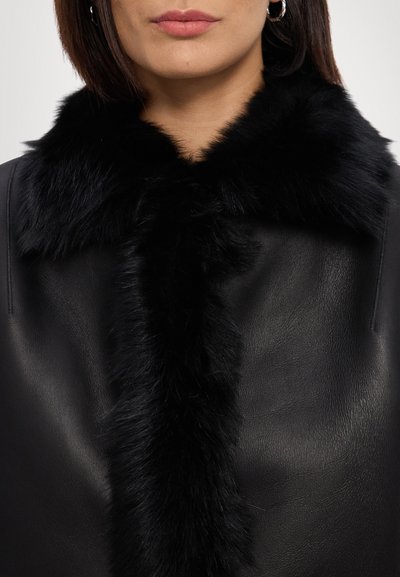 STUDIO ID CROPPED SHEARLING JACKET - Kožnata jakna - black