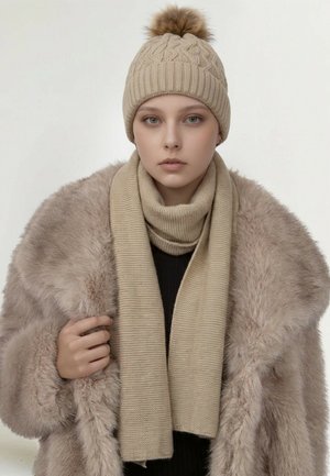 SCJ, SET UNISEX, beżowy