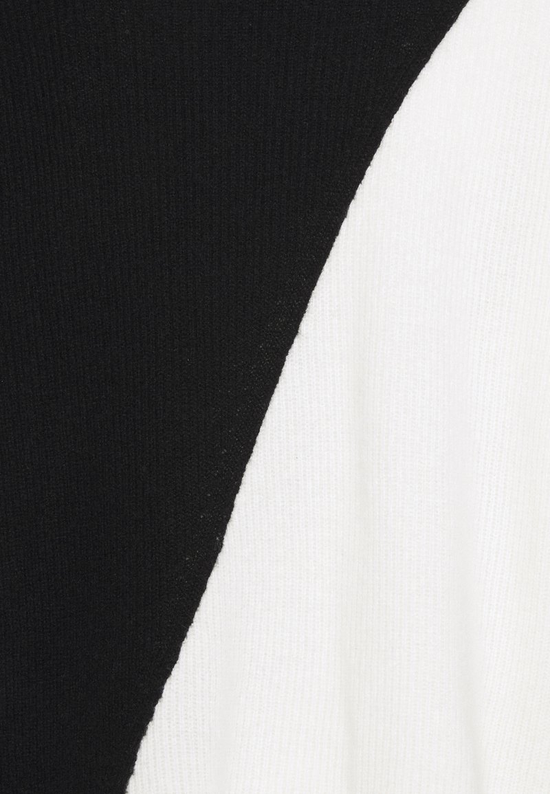 Damen Bekleidung | Alice + Olivia JACOB DIAGONAL Strickpullover black/soft white/schwarz - US03851 Damen Bekleidung | Alice + Olivia JACOB DIAGONAL Strickpullover black/soft white/schwarz - US03851