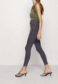 Levi's® Vaqueros pitillo - black denim