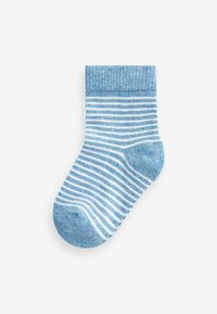 Calcetín a rayas azul y blanco con un puño acanalado, fabricado en un material suave, con puntera sin costuras y diseño de talón redondeado.