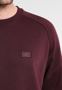 Alpha Industries FIT - Felpa - deep maron