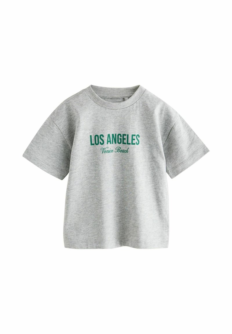 Grå bomulds t-shirt med rund hals og korte ærmer. Har grønt trykt tekst: "LOS ANGELES Venice Beach" i et afslappet skrifttype.