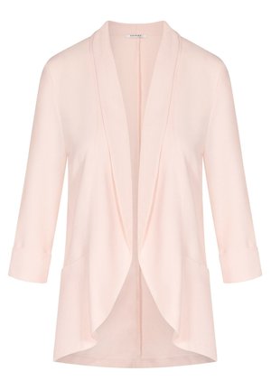 Lichtroze blazer met open voorkant, een gedrapeerde kraag en driekwart mouwen, met twee zakken aan de voorkant.