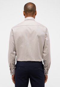 Eterna TWILLHEMD - COMFORT FIT - Hemd - sand