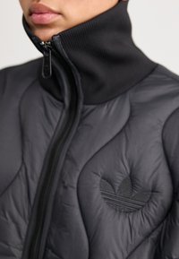 adidas Originals QUILTED MID - Zimski plašč - black