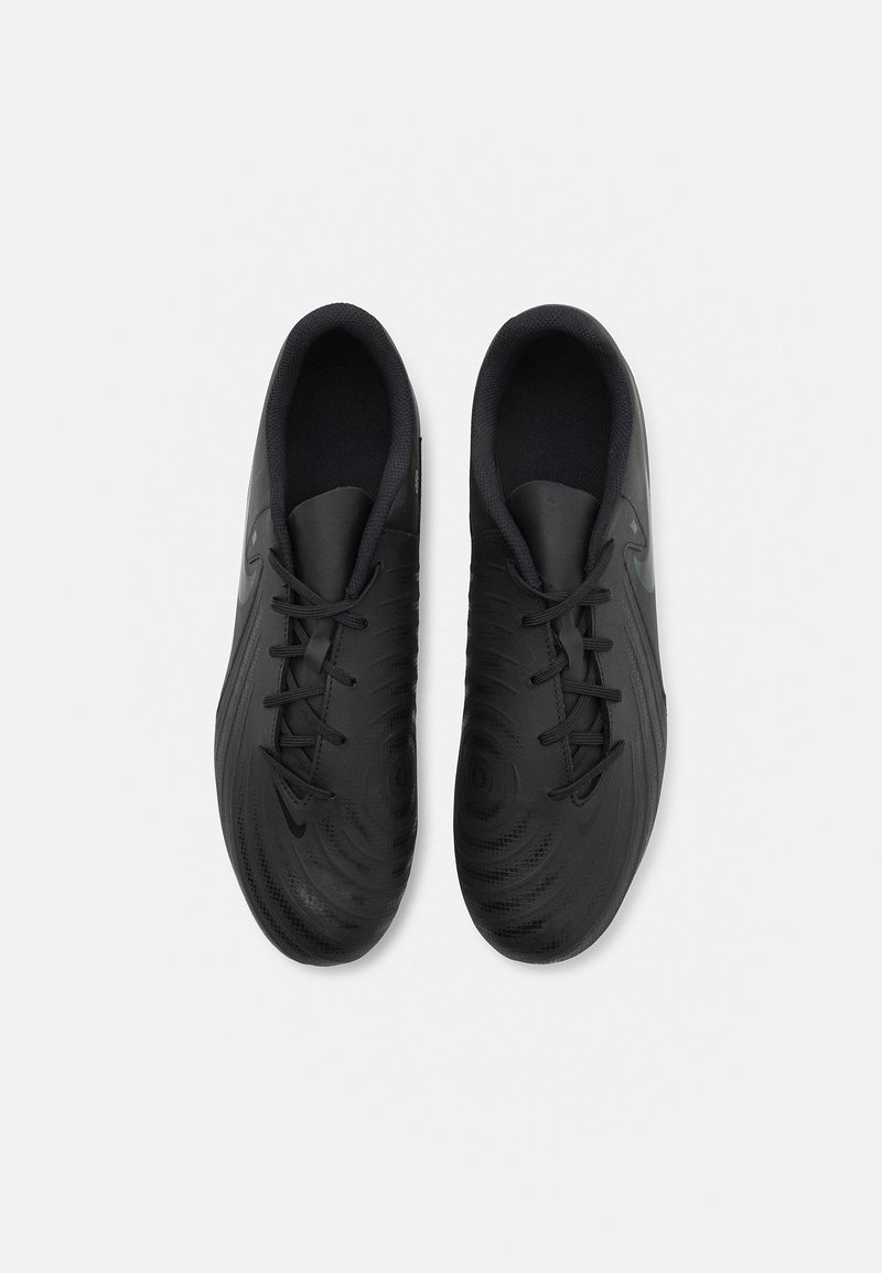 Scarpe da ginnastica nere con una superficie liscia, caratterizzate da motivi circolari testurizzati, design con lacci e una forma elegante e aerodinamica.