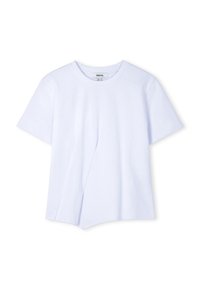 Camiseta blanca de manga corta hecha de algodón, con un escote redondo y un corte relajado con un diseño de dobladillo asimétrico.