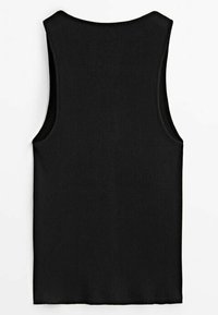 Musta ribattumainen tank top, jossa on korkea kaula-aukko ja hihattomuus. Sujuva pinta, yksinkertainen leikkaus ja ei näkyviä metalliosia tai koristeita.