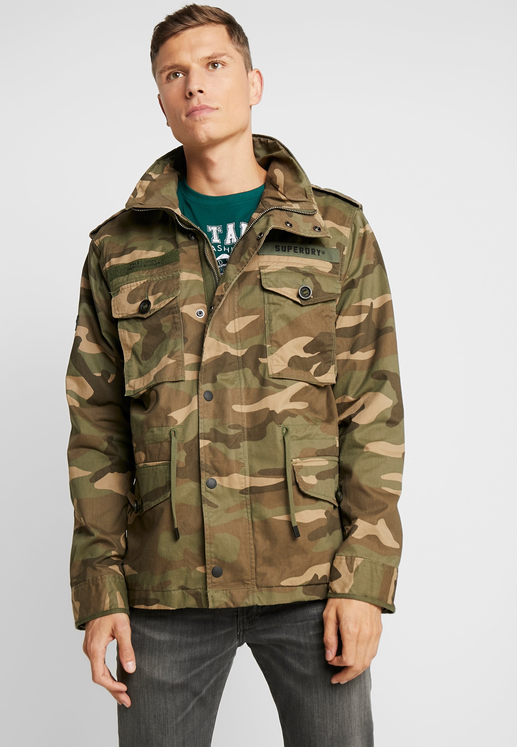 Superdry ROOKIE FIELD JACKET Tunn jacka sand Zalando.se Superdry ROOKIE FIELD JACKET Tunn jacka vulcan Zalando.se