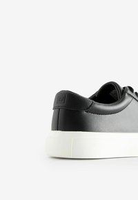 Next Sneaker low - black