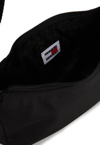 Tommy Jeans DAILY SHOULDER BAG - Torbica - black