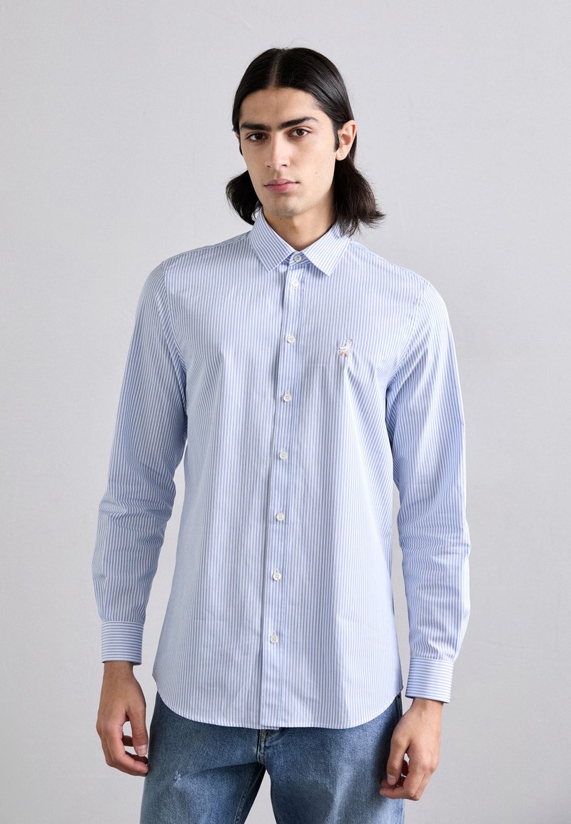 Lichtblauw en witte gestreepte shirt, met knoopsluiting en lange mouwen, slim fit, met een kleine geborduurde detail op de borst.