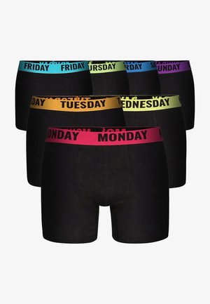 Zwarte boxershorts met gekleurde elastische taillebanden, gelabeld voor elke dag van de week. Materiaal lijkt zacht met een gladde textuur.
