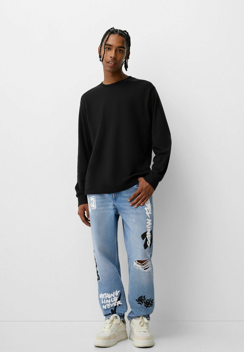 Bershka Relaxed fit jeans lichtblauw denim Bershka Relaxed fit jeans lichtblauw denim