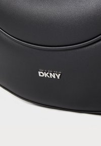 DKNY SADIE SHOULDER BAG - Rankinė - black/silver-coloured