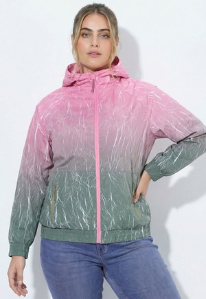 Ulla Popken FUNKTIONSJACKE, FARBVERLAUF, KAPUZE, WASSERABWEISEND - Overgangsjakke - olive green