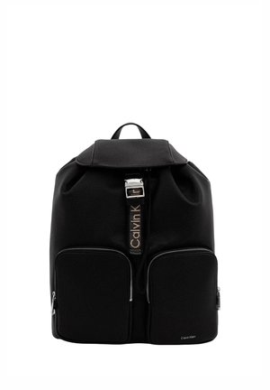 Calvin Klein WEBBING STRAP FLAP B?ACKPACK LV04F3645G - Zaino - black