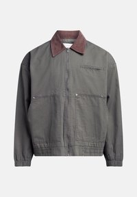 Grijs cropped jack met een bruine corduroy kraag, voorrits, twee grote zakken en een subtiele textuur. Beschikt over elastische manchetten en een elastische taille.