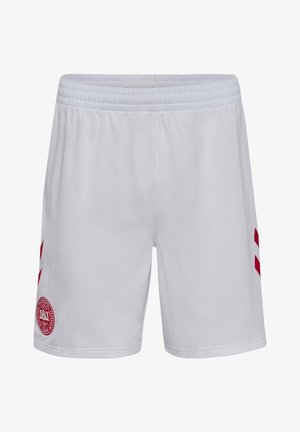 Weiße Sportshorts mit elastischem Bund, roten Chevronstreifen an den Seiten und dem Logo des dänischen Fußballverbands auf dem unteren linken Bein.