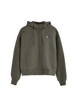 Olivegrøn zip-up hoodie lavet af blødt stof, med en kengurulomme, ribbede mansjetter og et lille hvidt logo på brystet.