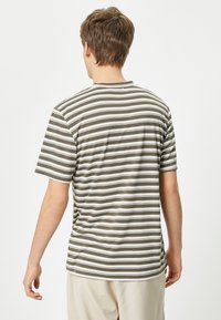 Koton CREW NECK  - Printtipaita - beige