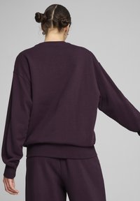 Puma BETTER RELAXED - Mikina - midnight plum