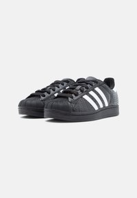 adidas gazelle silver green womens Adidas bambino superstar nere e bianche  PAR5MILANO